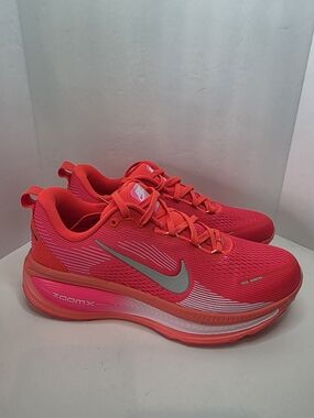 Nike Vomero 18 Women's Size 9 Bright Crimson/Metallic Silver HM6804-603